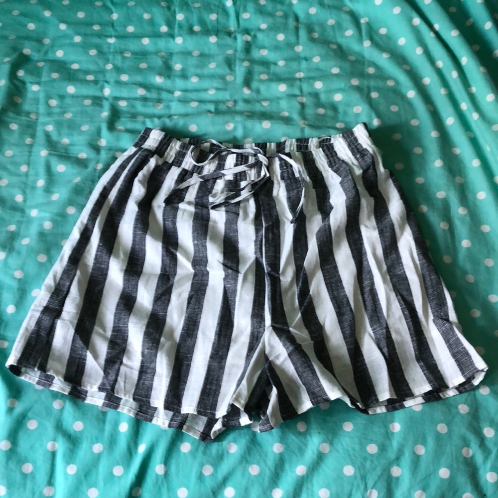 Francesca’s striped shorts BRAND NEW